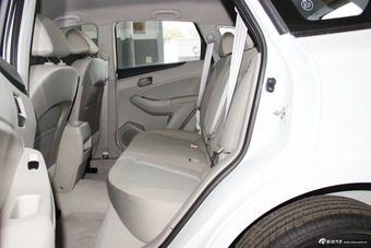 2016款启辰T70 1.6L手动睿行版