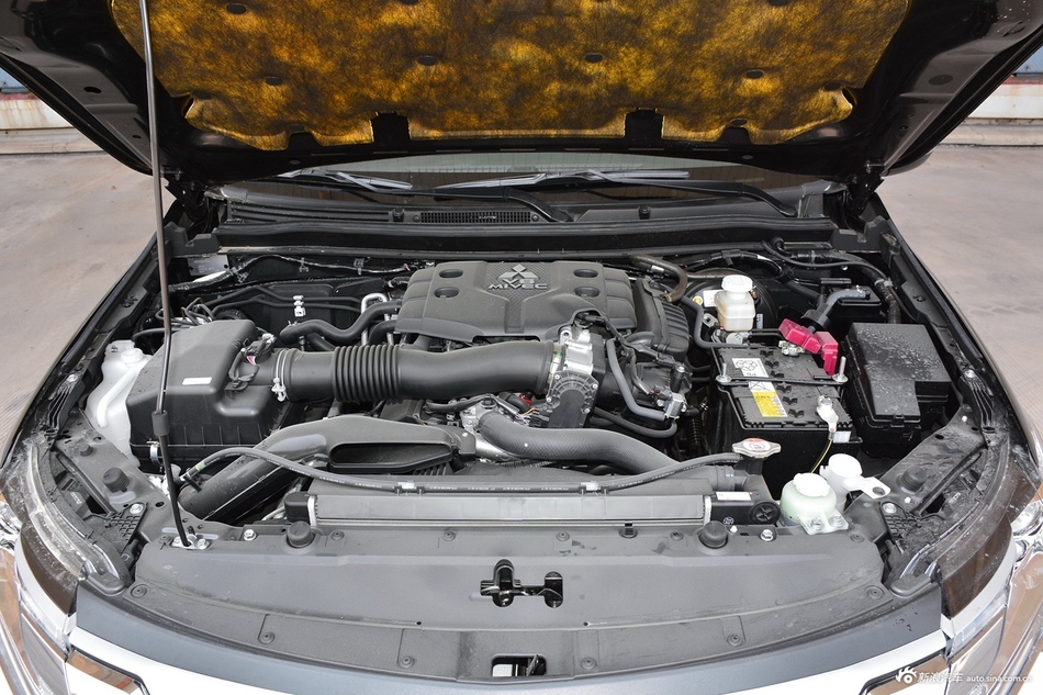 2016款帕杰罗·劲畅3.0L标准版