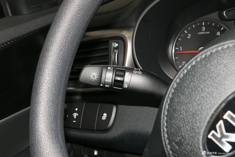 2018款索兰托L 2.0T自动四驱柴油都市版7座