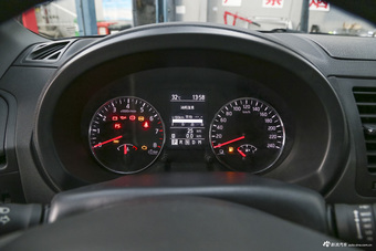 2016款风度MX6 2.0L自动四驱梦想版