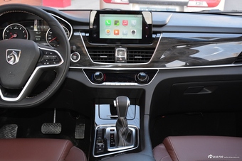 2017款宝骏560 1.5T DCT旗舰型7座