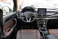 2017款北汽威旺 M50F 1.5L 手动豪华型 棕色