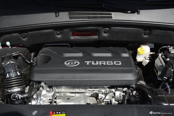 2017款宝骏560 1.5T DCT旗舰型7座