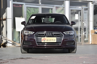 2018款奥迪A3 30周年型2.0T自动Sportback 40 TFSI风尚型