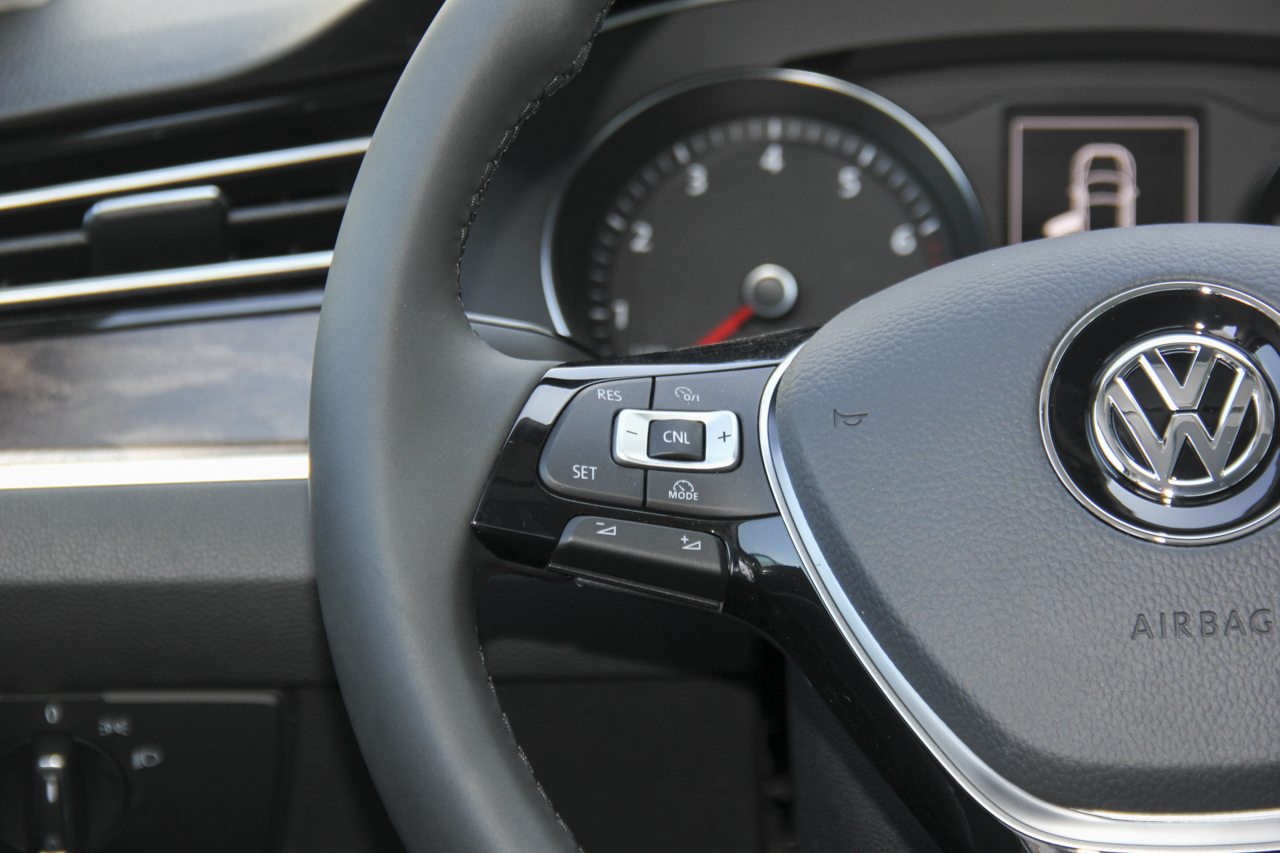 2018款迈腾改款1.8T自动330TSI DSG豪华型