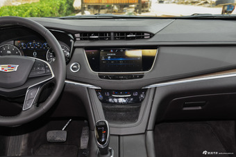 2016款XT5 2.0T自动28T四驱领先型