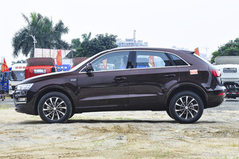 2016款众泰SR7 1.5T手动魔方之心版