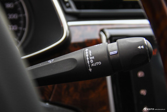 2016款东风A9 1.8T自动尊贵型