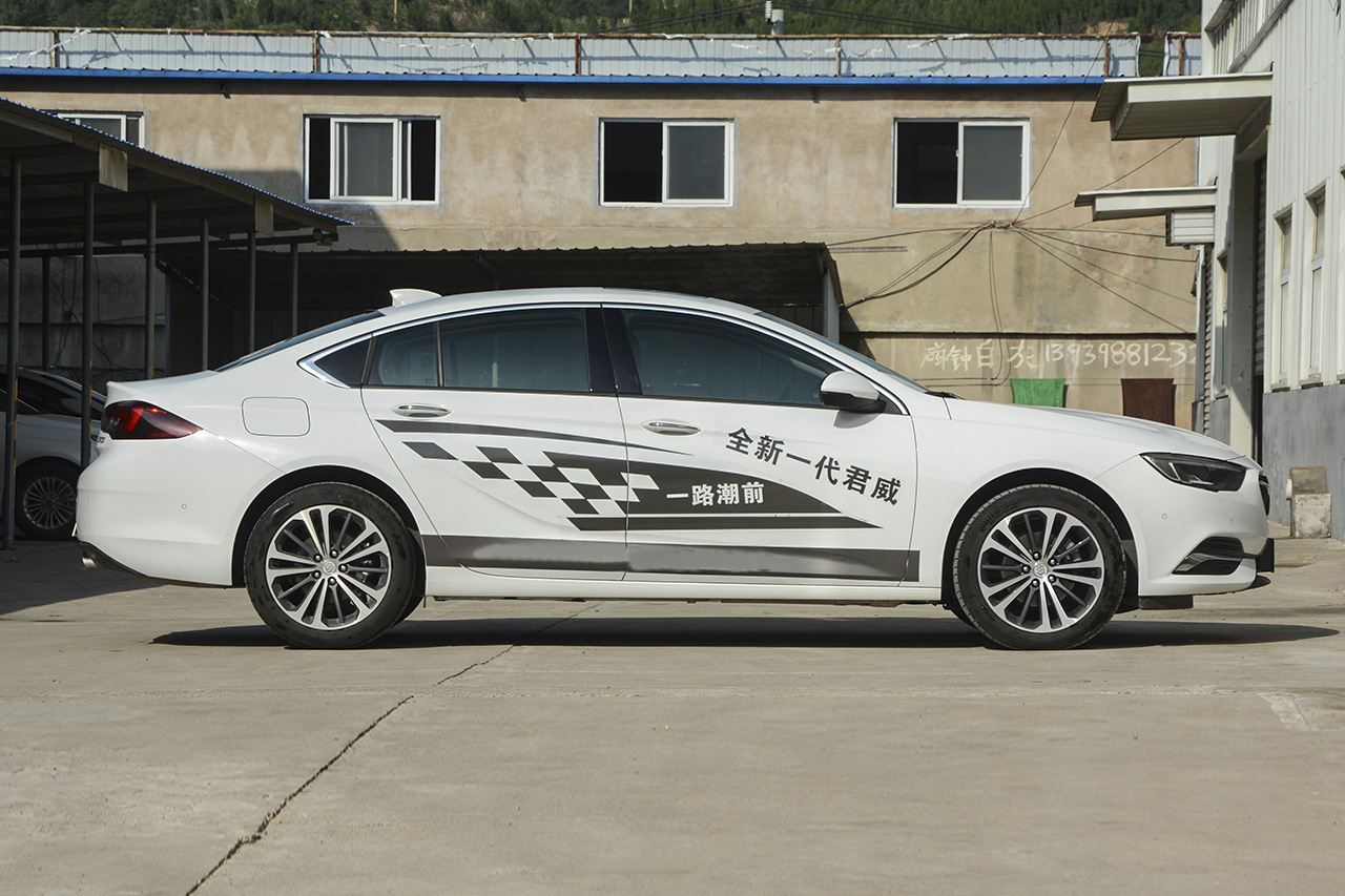 2017款君威2.0T自动尊贵型28T