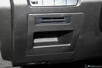 2017款宝骏560 1.5T DCT尊享型