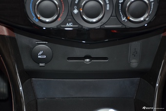 2016款东风风行SX6 1.6L 手动豪华型