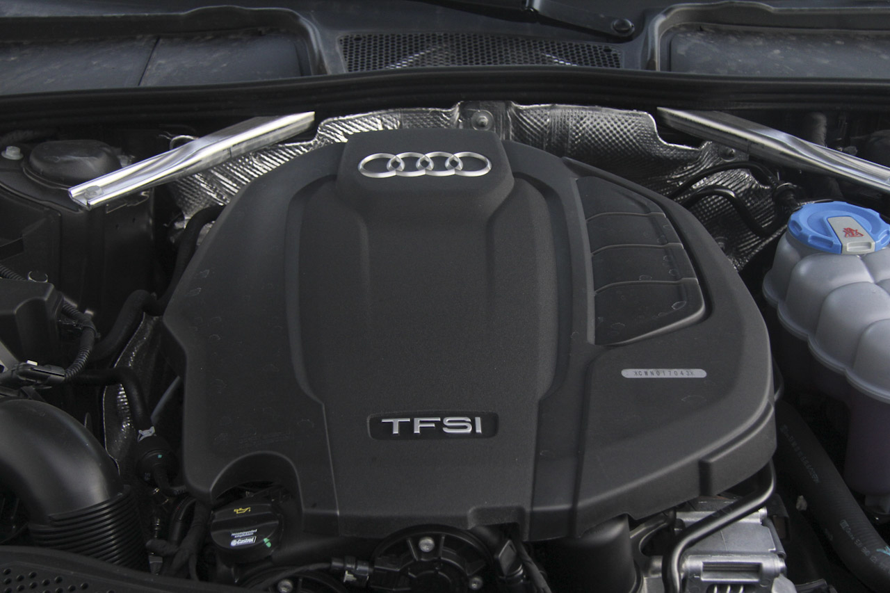 2017款奥迪A4L 2.0T自动40TFSI运动型