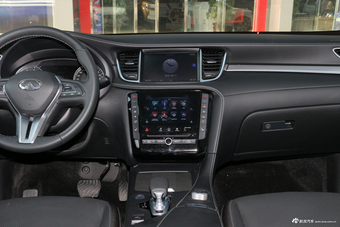 2018款英菲尼迪QX50 2.0T自动两驱时尚版