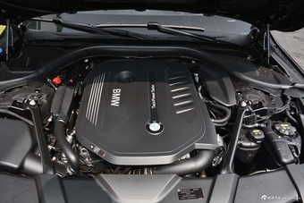 2018款宝马7系740Li 3.0T自动尊享型卓越套装xDrive