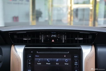 2017款Fortuner 4.0L自动 SR5 V6中东版