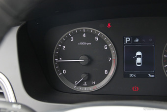 2017款索纳塔九1.6T自动GLX领先型