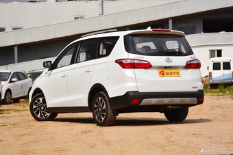 2017款长安欧尚A800 1.5T手动豪享型