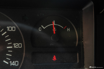 2016款BJ 212 2.0L手动方门四驱豪华型 国IV