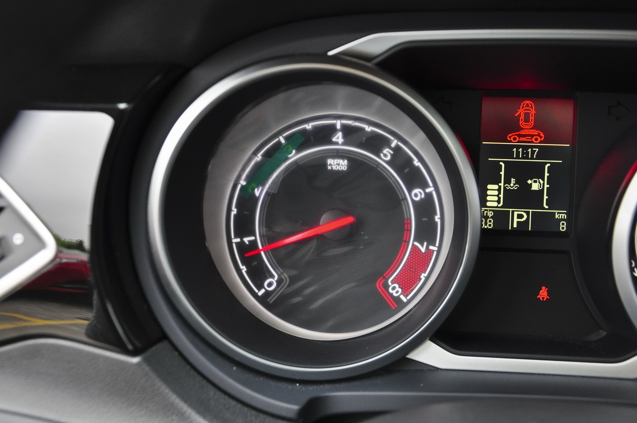 2016款锐腾 2.0T自动豪华版