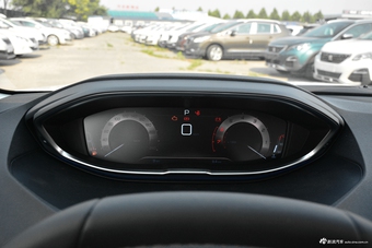 2017款标致5008 1.8T自动380THP精英版7座