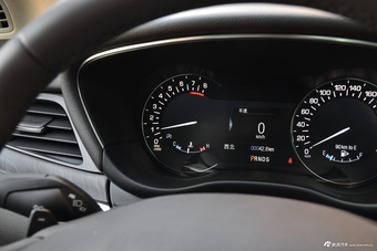 2019林肯MKC 2.0T自动四驱尊雅版 国VI