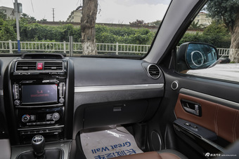 2016款哈弗H5 2.0T手动四驱柴油尊贵型经典版