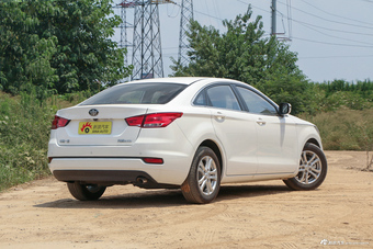 2016款奔腾B50 1.6L手动豪华型