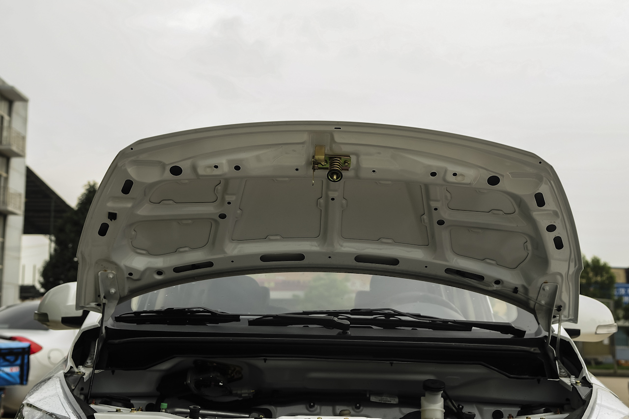 2016款江铃E100标准型