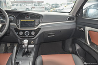 2017款海马M6 1.5T手动豪华型