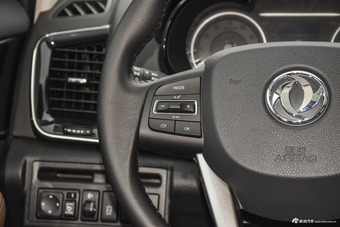 2018款东风风神AX7 1.6T自动尊贵型