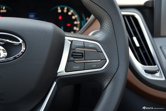 2017款DX7 1.5T手动豪华型