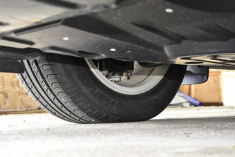 2015款海马M8 1.8T自动舒适型