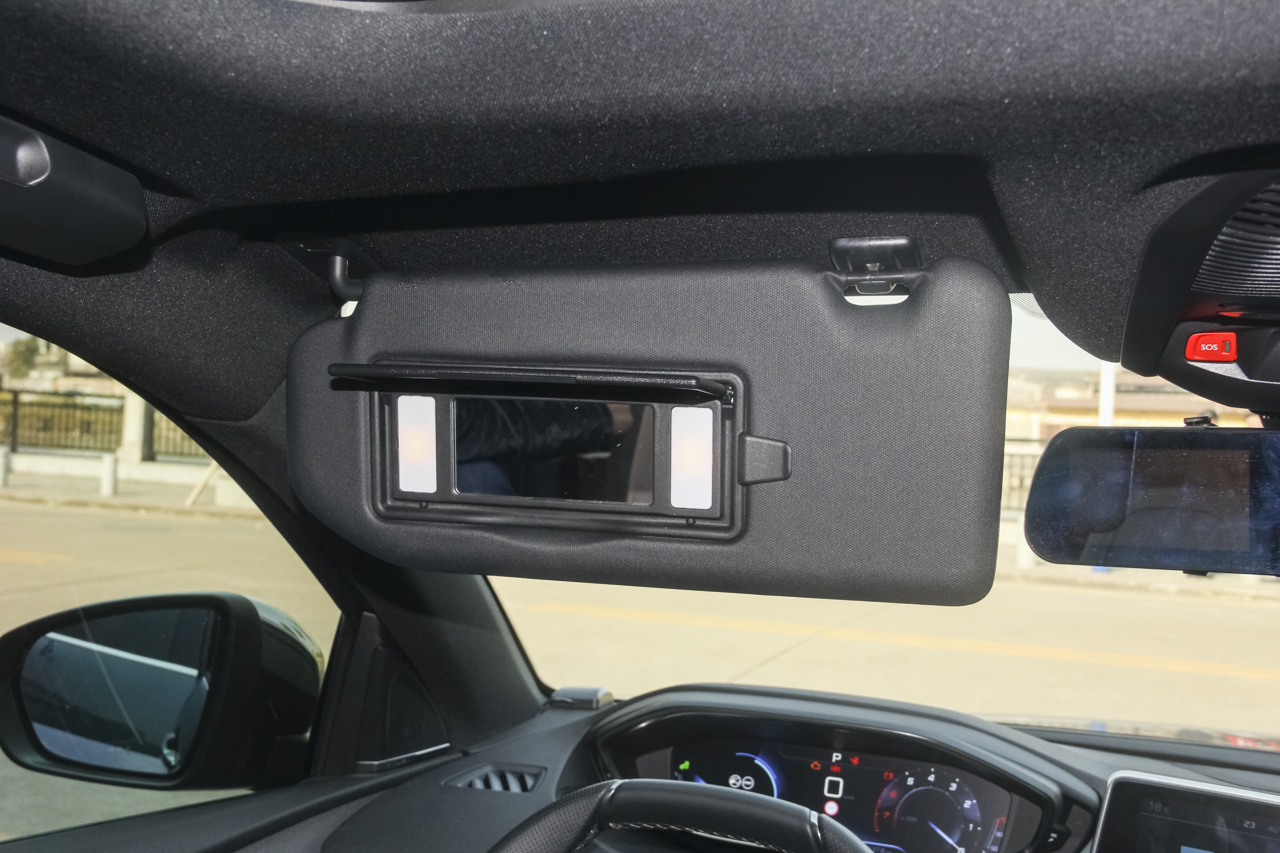 2017款标致5008 1.8T自动380THP豪华GT版7座