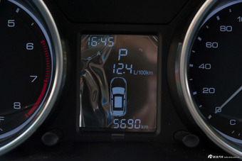 2018款众泰T300 1.5L自动尊贵型