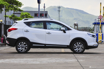 2016款瑞风S3 1.5L自动CVT豪华型 典雅白