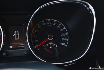 2018款启辰T70 1.6L手动睿趣版