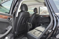 2017款众泰SR9 2.0T 手动极致之梦版（黑色）