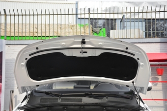 2017款宝骏730 1.5T自动旗舰型7座