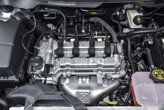 2015款赛欧3 1.5L手动理想版（天窗）