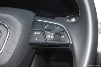 2016款奥迪Q7 2.0T自动40TFSI S-Line运动型