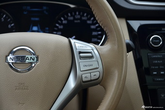 2014款奇骏2.5L自动XV NAVI四驱至尊版