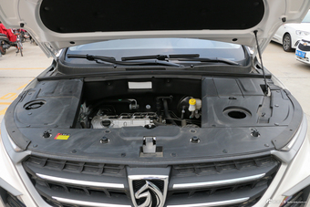 2018款宝骏530 1.8L自动精英型