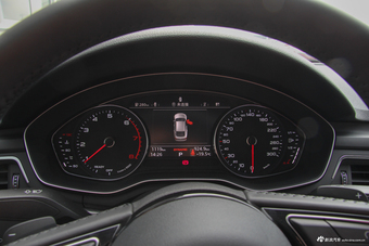 2017款奥迪A5 2.0T自动Sportback 45 TFSI时尚型