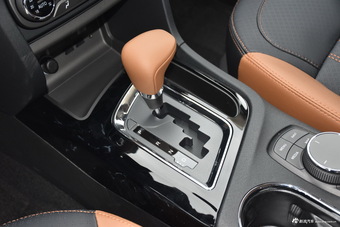 2017款DX7 1.5T自动豪华型