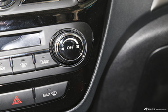 2016款长安CS15 1.5L自动豪华版