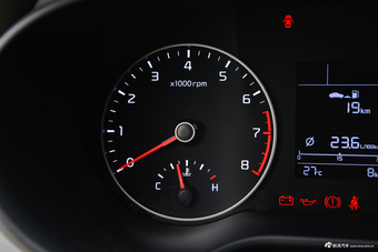 2017款起亚K2 1.4L手动15周年特别版GLS三厢