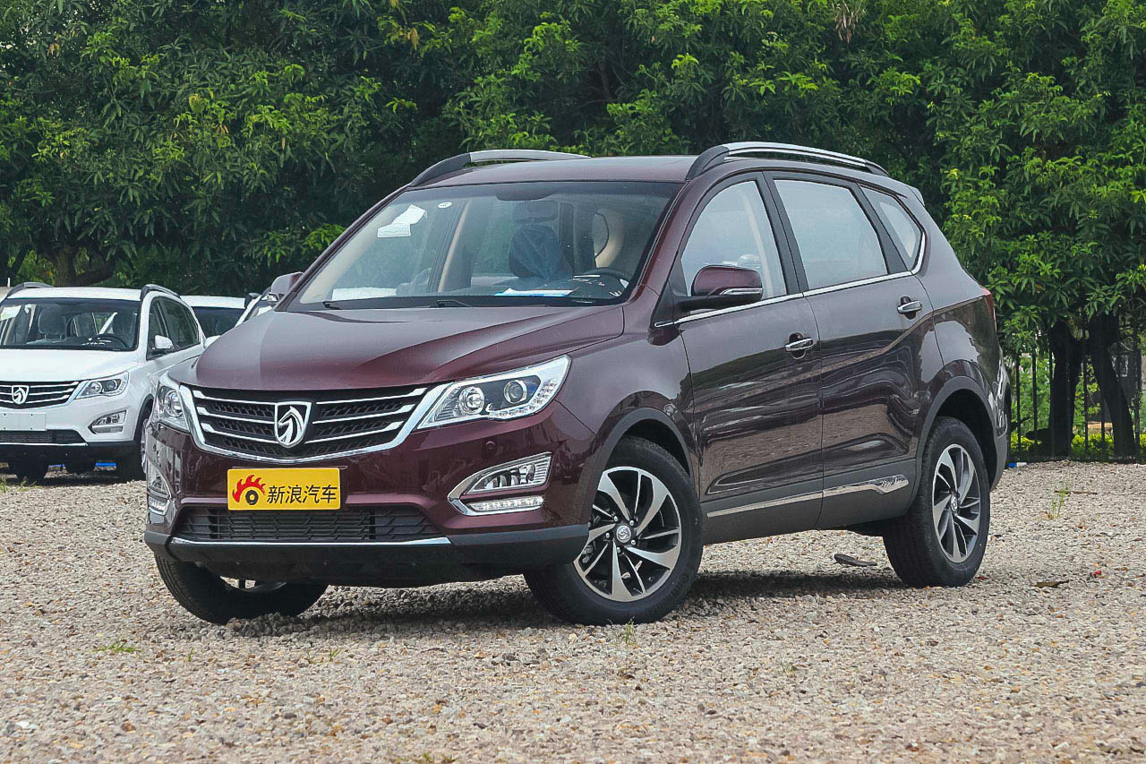 2016款 宝骏560 1.5T手动豪华型