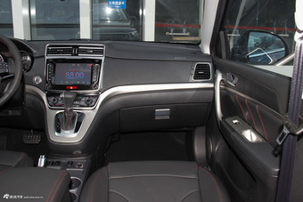 2017款哈弗H6运动版1.5T自动两驱尊享型红标