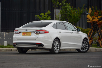 2017款蒙迪欧1.5T自动时尚型