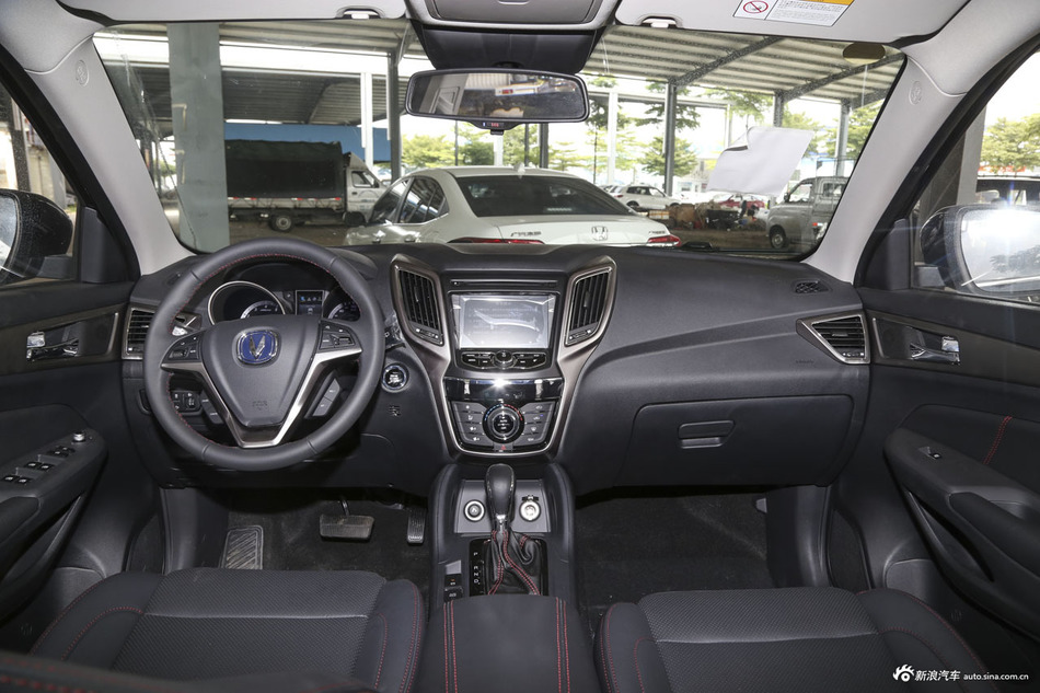 2016款长安CS75 1.8T自动尊荣型